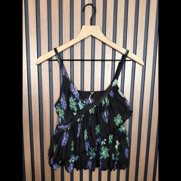 Free People Top Small Womens Black Faux Wrap Floral Flutter Sleeveless - Picture 1 of 7